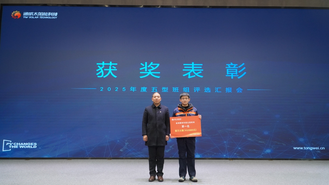 8ec28eb01810f70b3618336fa9cea659.jpg
