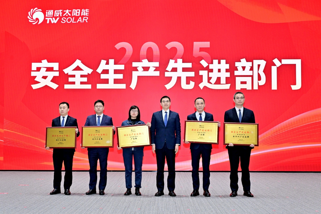 ab2719fff62ed80ade1edb5d4846ec70.jpg