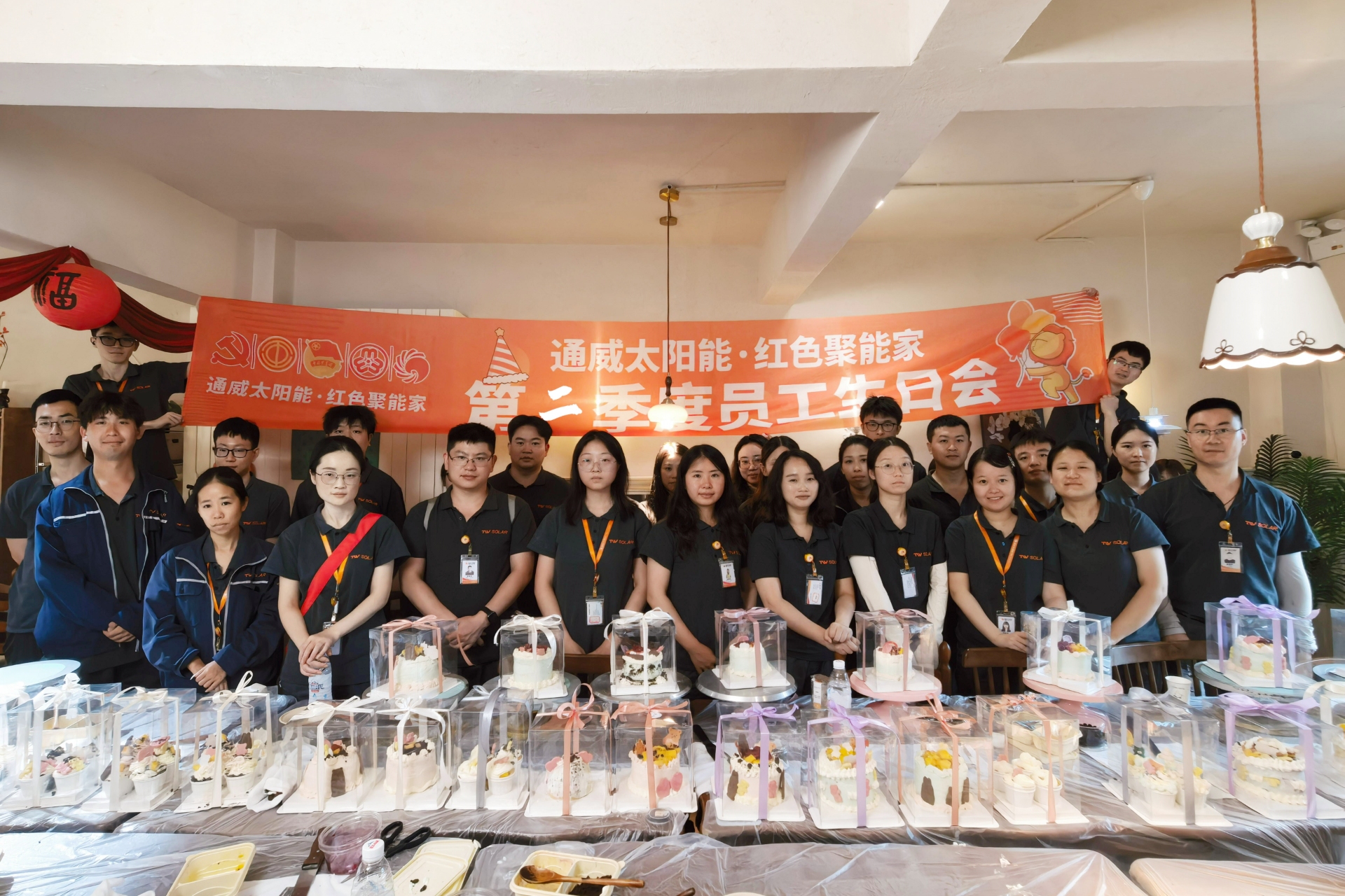 2e916b39837406fe5fd3d7ddb5a5a4b0.jpg 2e916b39837406fe5fd3d7ddb5a5a4b0.jpg